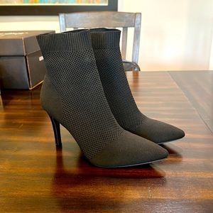 MIA McKinley Black Knit Bootie 8.5M